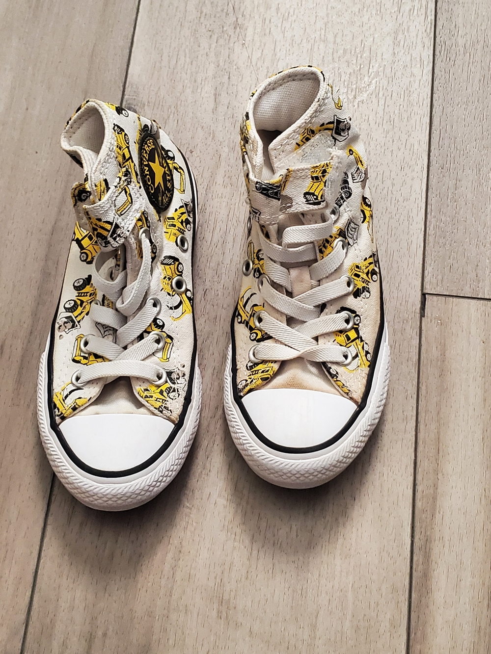 Converse Kids' High-Top Sneakers in White with Yellow Print